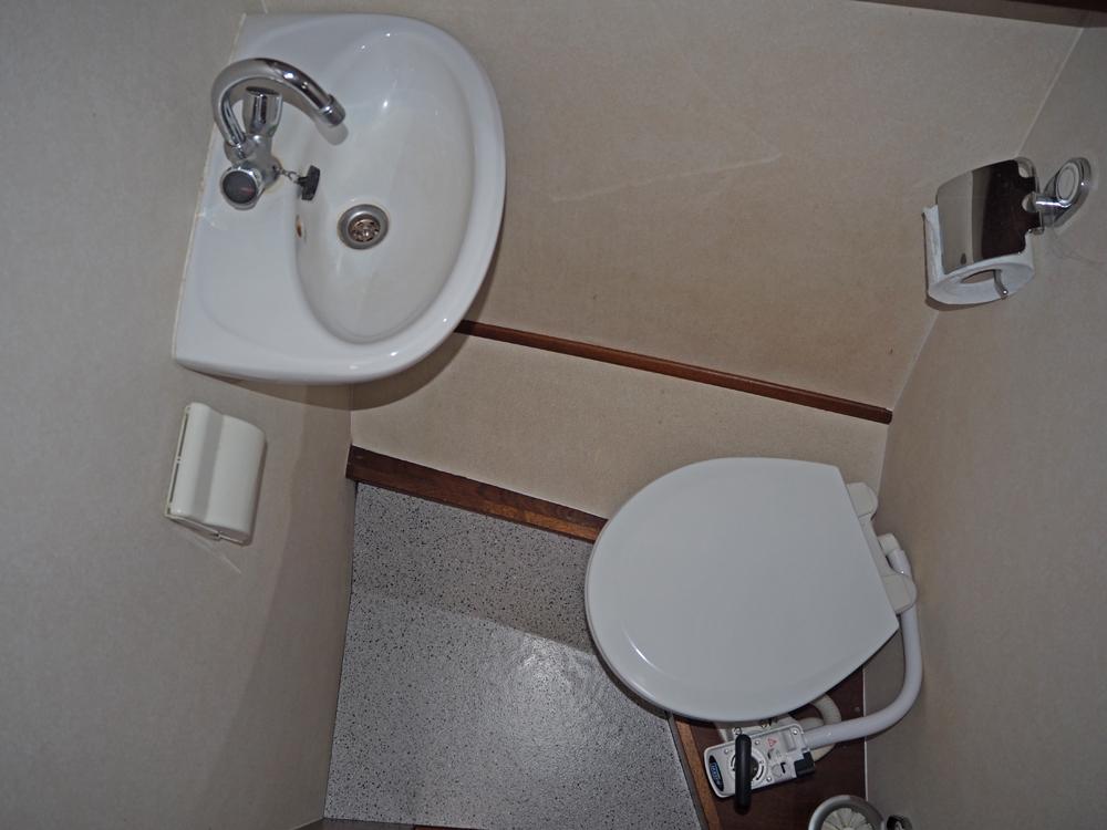 Fore ship, Accommodation